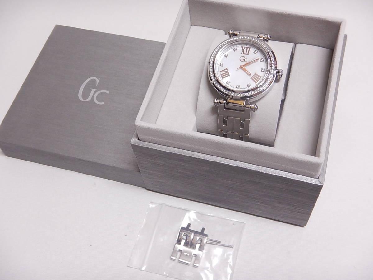 Guess Y46002L1MF